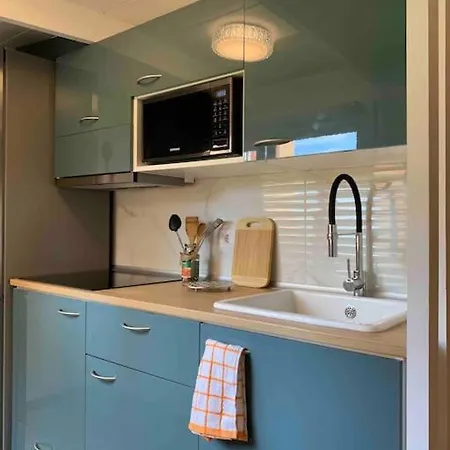 Apartment Woodenhouse In Quiet Area *